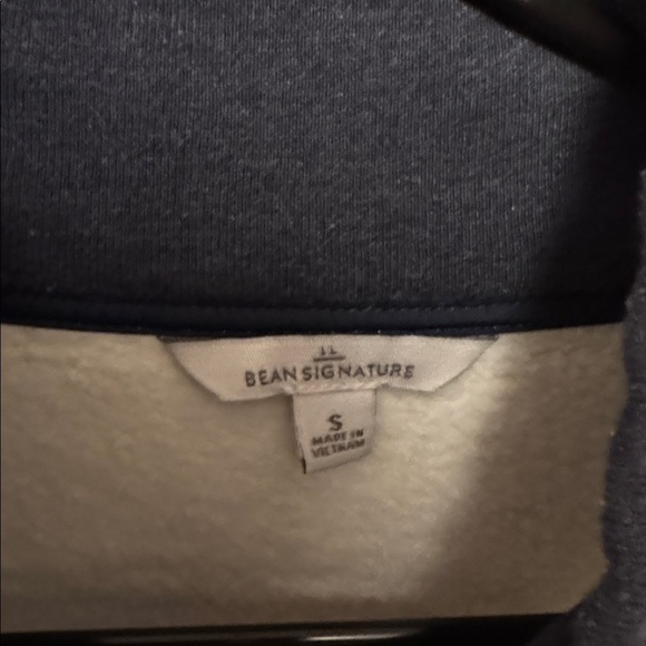 L.L.Bean Sweatshirt - Picture 3 of 3